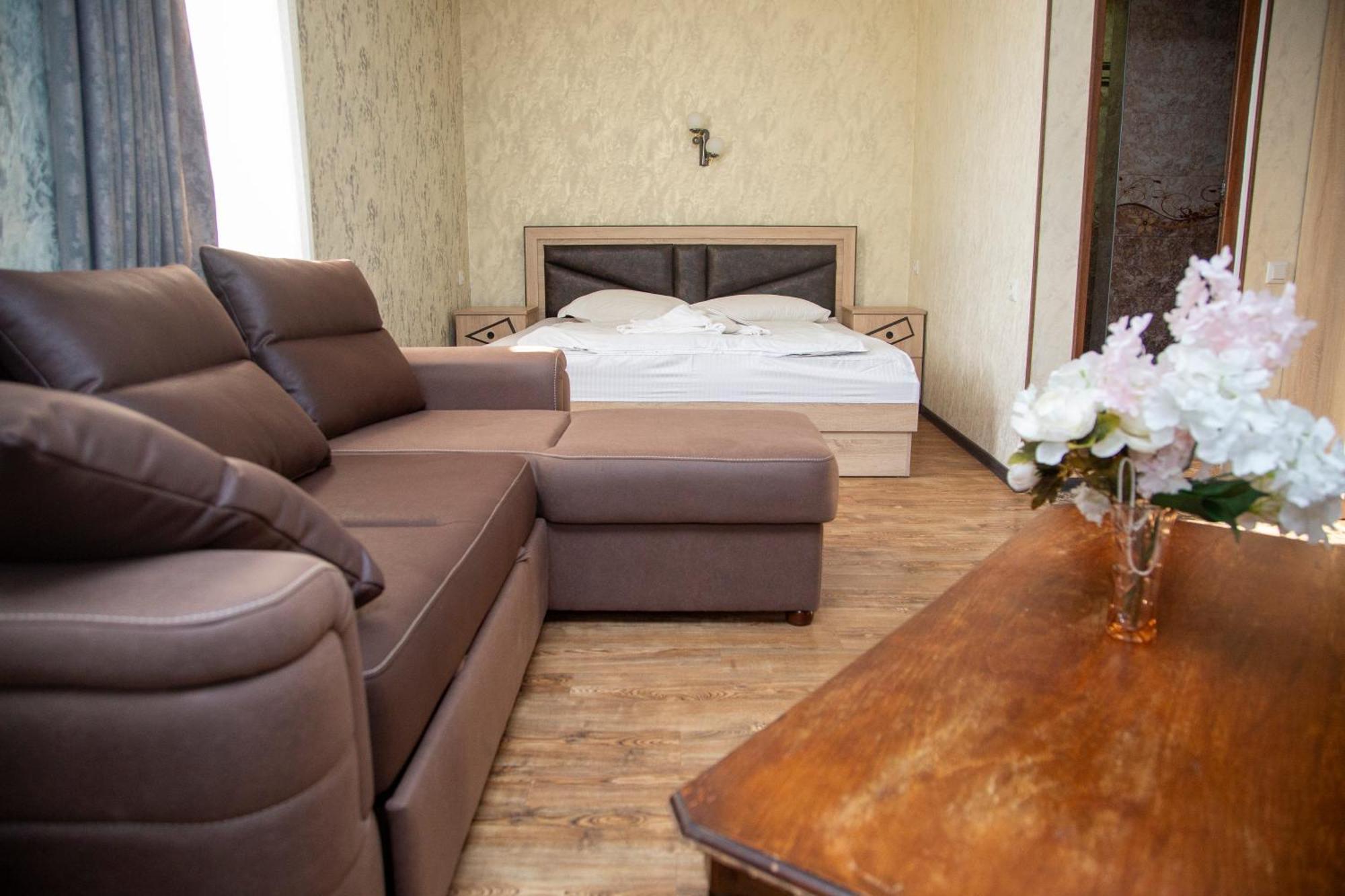 Fish Hotel Akhalkalaki Zewnętrze zdjęcie