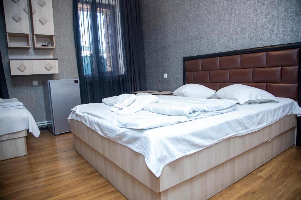 Fish Hotel Akhalkalaki Zewnętrze zdjęcie
