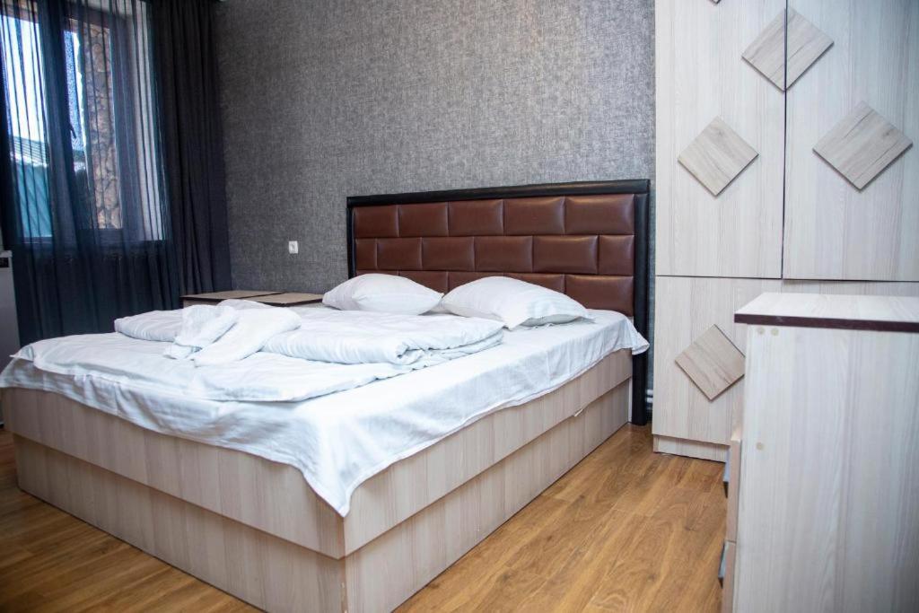 Fish Hotel Akhalkalaki Zewnętrze zdjęcie